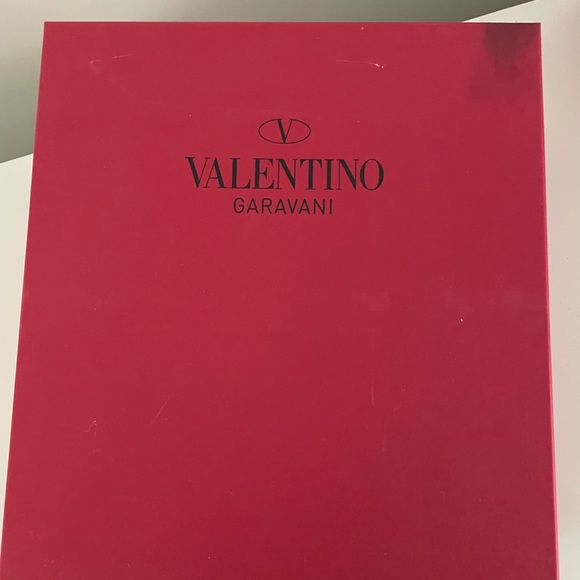 Valentino Garavani Patent Caged Rockstud heels - Picture 8 of 8